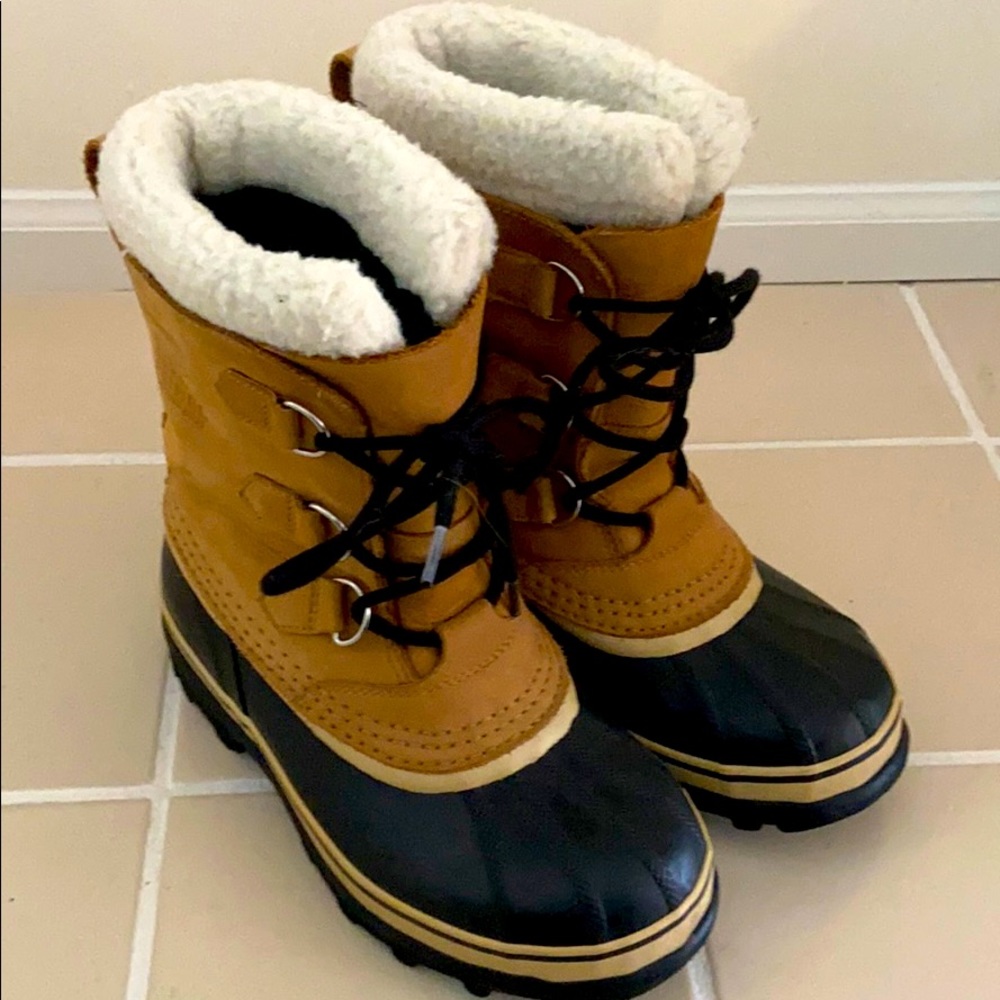 Sorel Caribou Youth Size 6